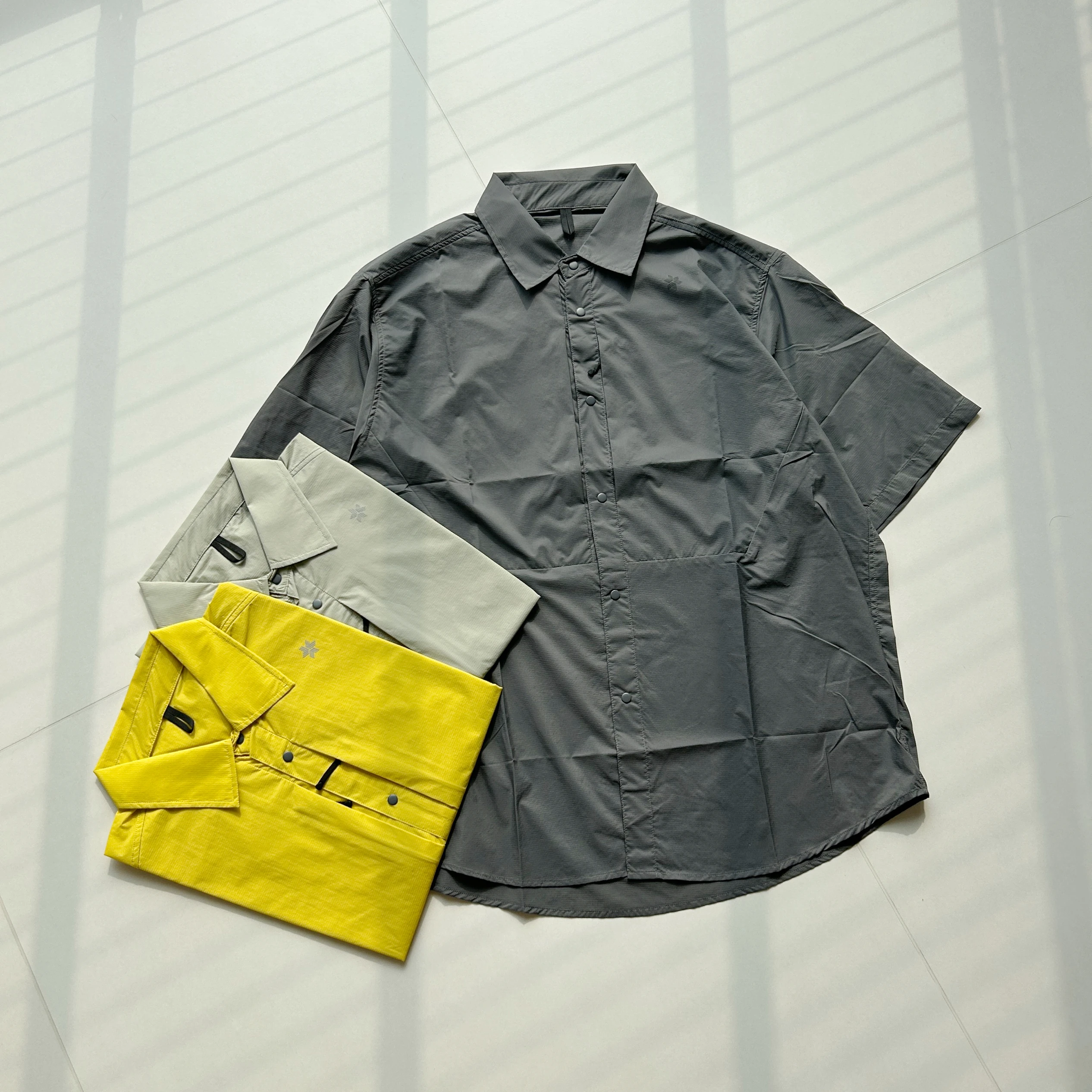 GwIn 25 functional outdoor light and thin waterproof lightweight elastic quick-drying loose short-sleeved shirt
GwIn 25 functional outdoor light and thin waterproof lightweight elastic quick-drying loose short-sleeved shirt