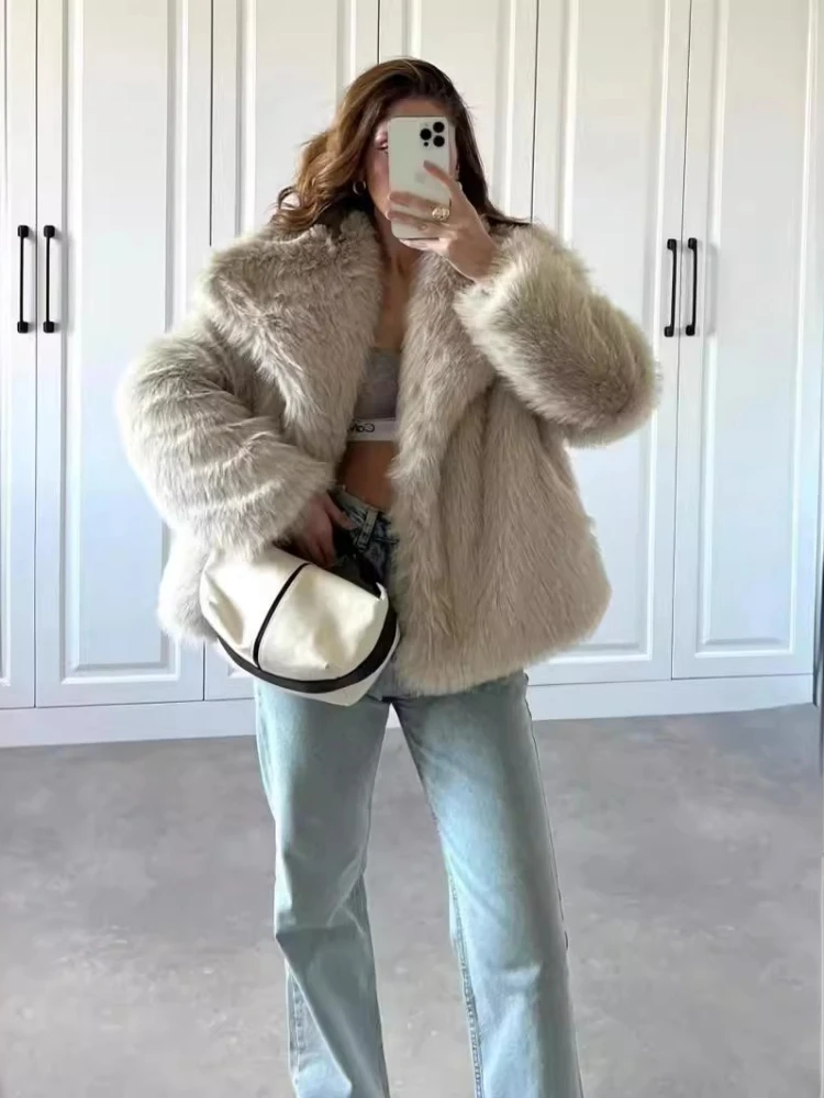 Black Lapel Short Faux Fur Jacket Offce Lady Furry Faux Fox Jackets Fluffy Stylish Luxury Plush Coat Thick Warm Outerwear Casual
Black Lapel Short Faux Fur Jacket Offce Lady Furry Faux Fox Jackets Fluffy Stylish Luxury Plush Coat Thick Warm Outerwear Casual