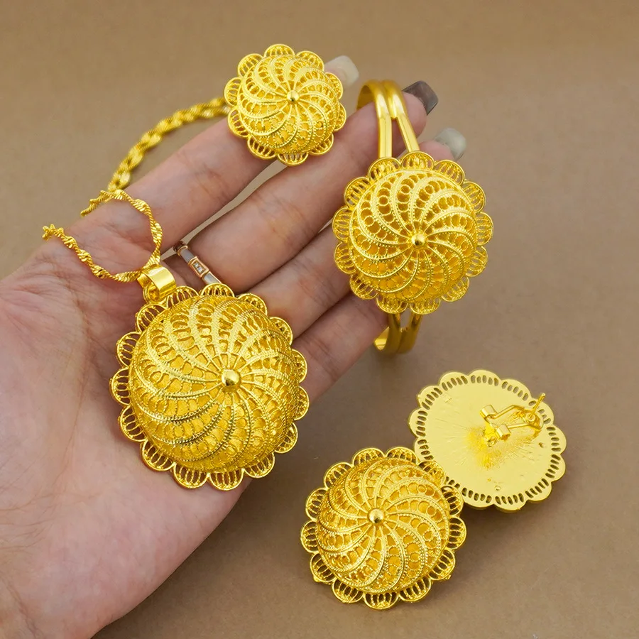 9999 gold fashion large-sized earrings/pendants/rings/bracelets jewelry set
9999 gold fashion large-sized earrings/pendants/rings/bracelets jewelry set