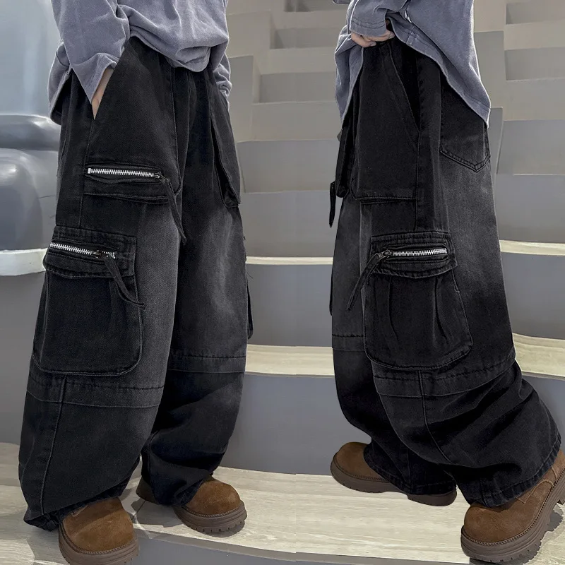 Korean Children's Jeans Loose Straight Pants Wide Leg Cargo Pants Boys New Spring Autumn Kid's Zipper Pocket Denim Trousers
Korean Children's Jeans Loose Straight Pants Wide Leg Cargo Pants Boys New Spring Autumn Kid's Zipper Pocket Denim Trousers