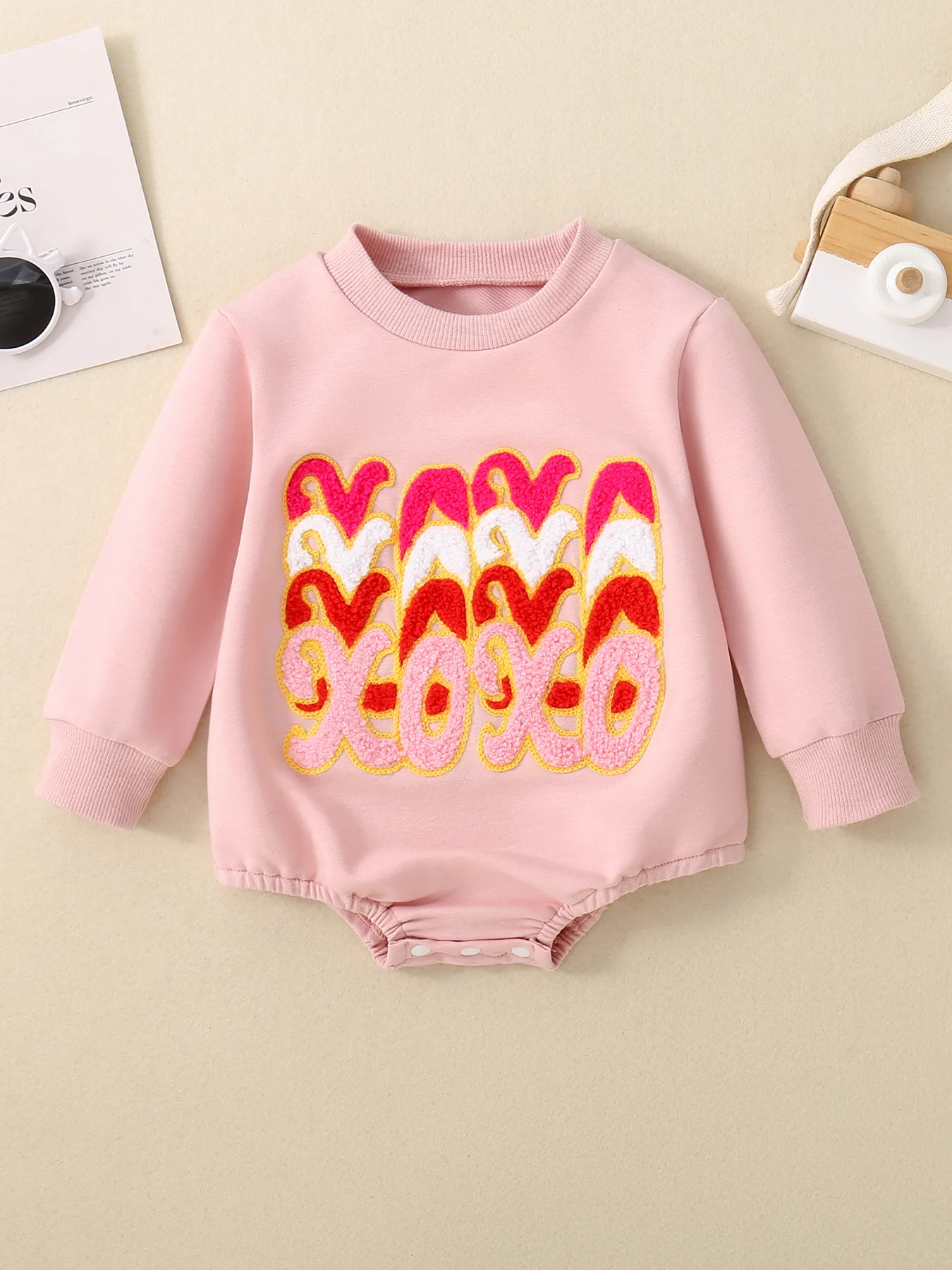 Комбинезон с длинными рукавами для маленьких девочек XOXO, комбинезон с вышитыми буквами и рисунком полотенца, одежда для младенцев, удобная одежда из мягкой ткани для малышей
Комбинезон с длинными рукавами для маленьких девочек XOXO, комбинезон с вышитыми буквами и рисунком полотенца, одежда для младенцев, удобная одежда из мягкой ткани для малышей