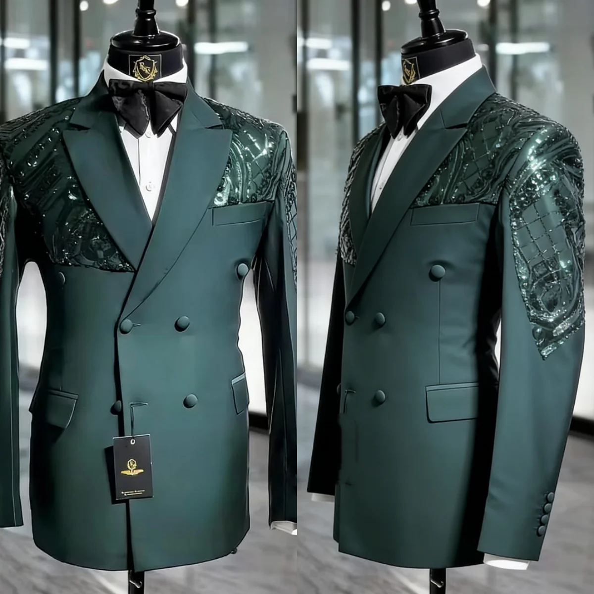 Stylish Sequined Appliques Prom Blazers Double Breasted Peaked Lapel Pant Sets 2 Pieces Customized Costume Homme
Stylish Sequined Appliques Prom Blazers Double Breasted Peaked Lapel Pant Sets 2 Pieces Customized Costume Homme