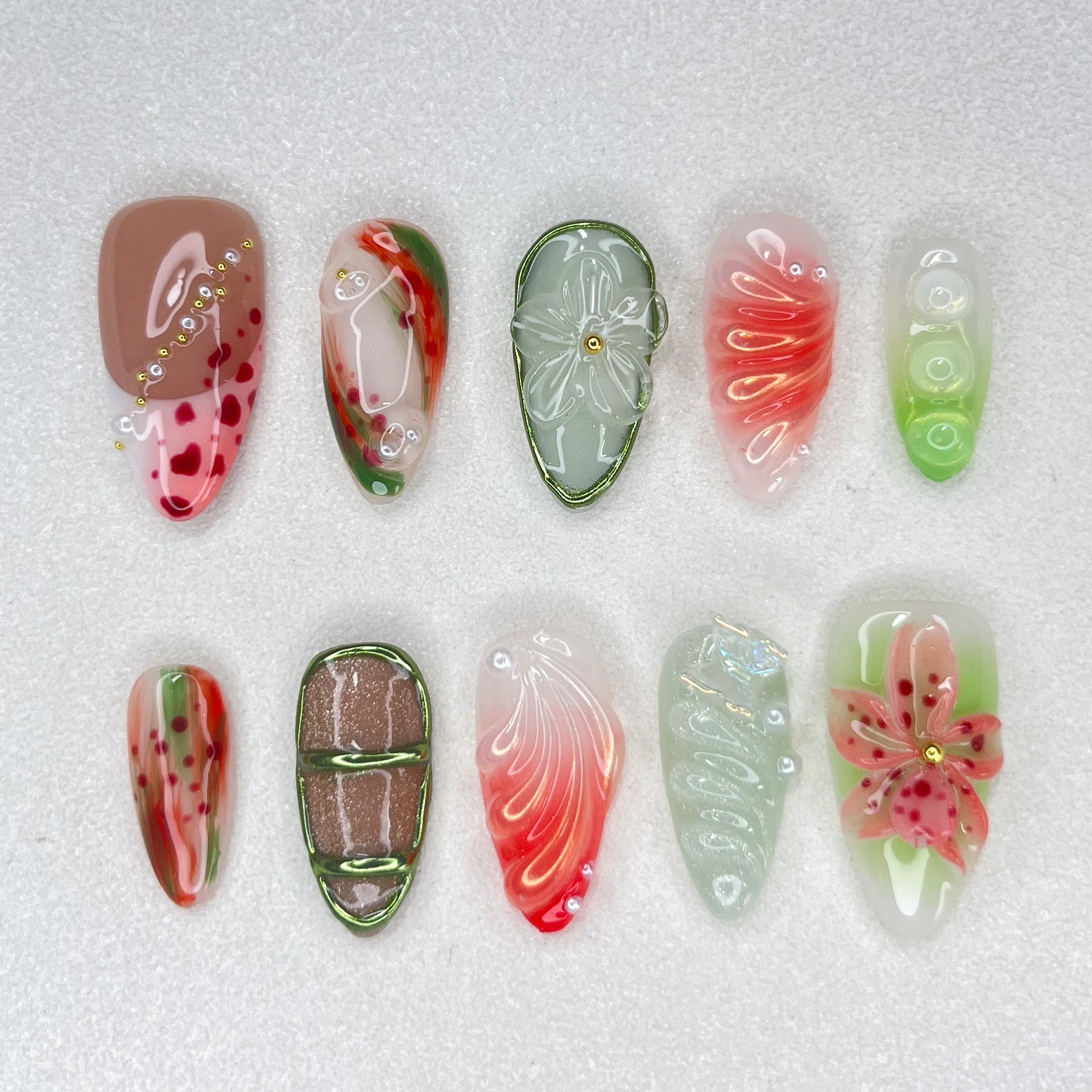 New Handmade Press on Nails Engraved Almond Length New Nail Art 3D Relief Styles Can Be Customized Floral Styles
New Handmade Press on Nails Engraved Almond Length New Nail Art 3D Relief Styles Can Be Customized Floral Styles