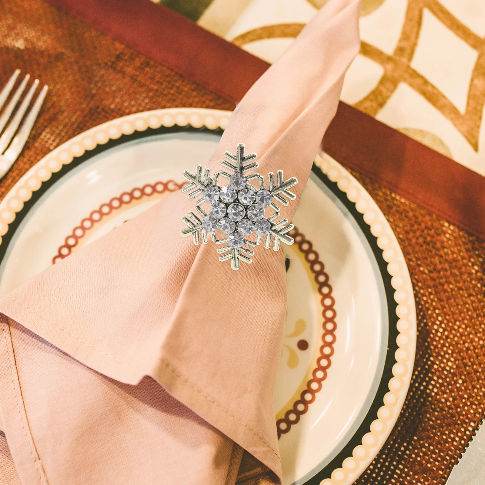Snowflake Napkin Holders Christmas Dining Table Decor Holiday Snowflakes Rings Decoration Wedding 
Snowflake Napkin Holders Christmas Dining Table Decor Holiday Snowflakes Rings Decoration Wedding