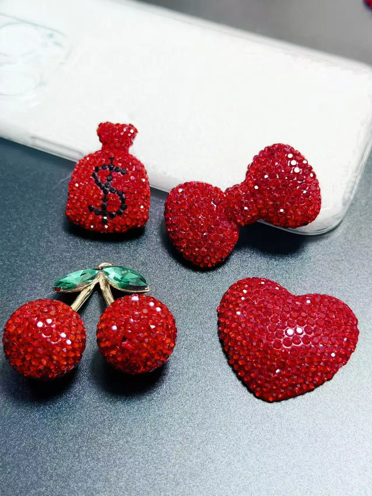 1 Set Y2K Artificial Diamond Heart Series Star Bowknot Junk Phone Case Hairpin Accessories Diy Handcrafts Charms
1 Set Y2K Artificial Diamond Heart Series Star Bowknot Junk Phone Case Hairpin Accessories Diy Handcrafts Charms