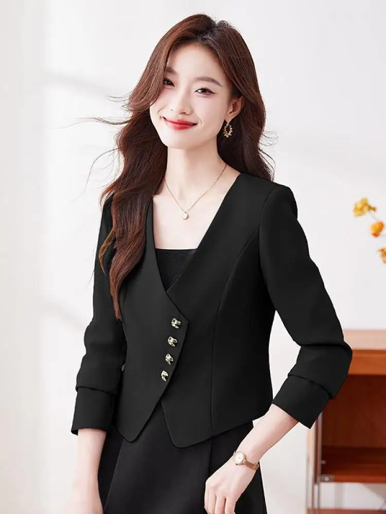 Ladies Black White Temperament Short Blazer Coat Korean Long Sleeved Tops Spring Autumn Women V-neck Single Breasted Jacket Chic
Ladies Black White Temperament Short Blazer Coat Korean Long Sleeved Tops Spring Autumn Women V-neck Single Breasted Jacket Chic