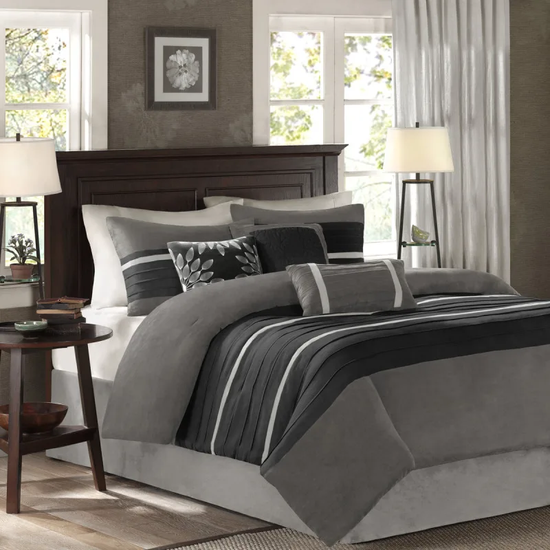 7 PC Pieced Faux Suede Comforter Set Black Queen
7 PC Pieced Faux Suede Comforter Set Black Queen