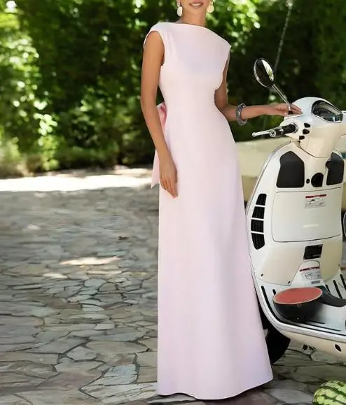 Slimming Women's Dress 2026 Summer Solid Color Round Neck High Waisted Backless Lace Up Sleeveless Dress Suitable for Banquets
Slimming Women's Dress 2026 Summer Solid Color Round Neck High Waisted Backless Lace Up Sleeveless Dress Suitable for Banquets