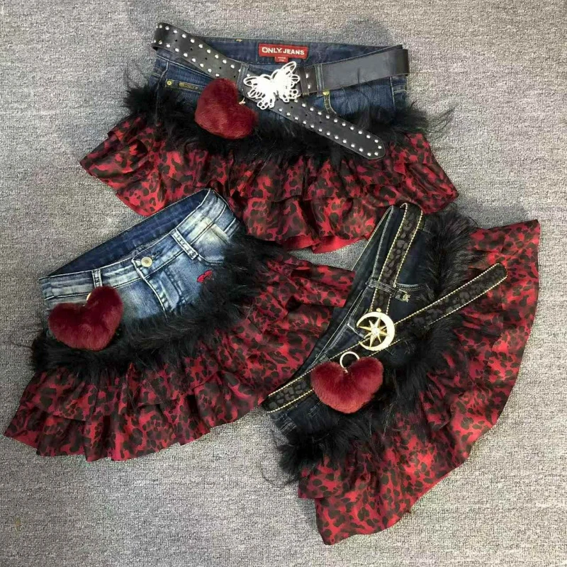Harajuku Fashion Lolita Denim Skirt Women Vintage Sweet Red Leopard Print Patchwork Ruffles Mini Skirts Female Cute Short Skirts
Harajuku Fashion Lolita Denim Skirt Women Vintage Sweet Red Leopard Print Patchwork Ruffles Mini Skirts Female Cute Short Skirts