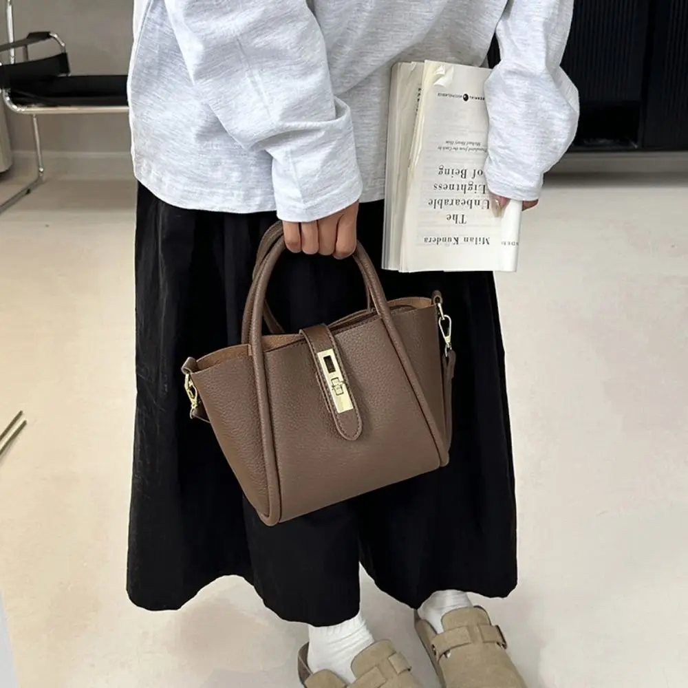 Leisure Chic Slant Cross Bucket Bag High-End Leather Single Shoulder Bag Commuting Luxury Women's Handbag Spring Summer
Leisure Chic Slant Cross Bucket Bag High-End Leather Single Shoulder Bag Commuting Luxury Women's Handbag Spring Summer