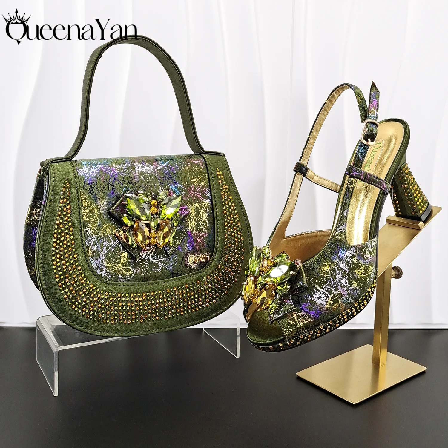 Olive Color Mature Style Printed and Rhinestone Design Peep Toe Lady High Heels and Wide Hand-held Bag for Party Wedding
Olive Color Mature Style Printed and Rhinestone Design Peep Toe Lady High Heels and Wide Hand-held Bag for Party Wedding
