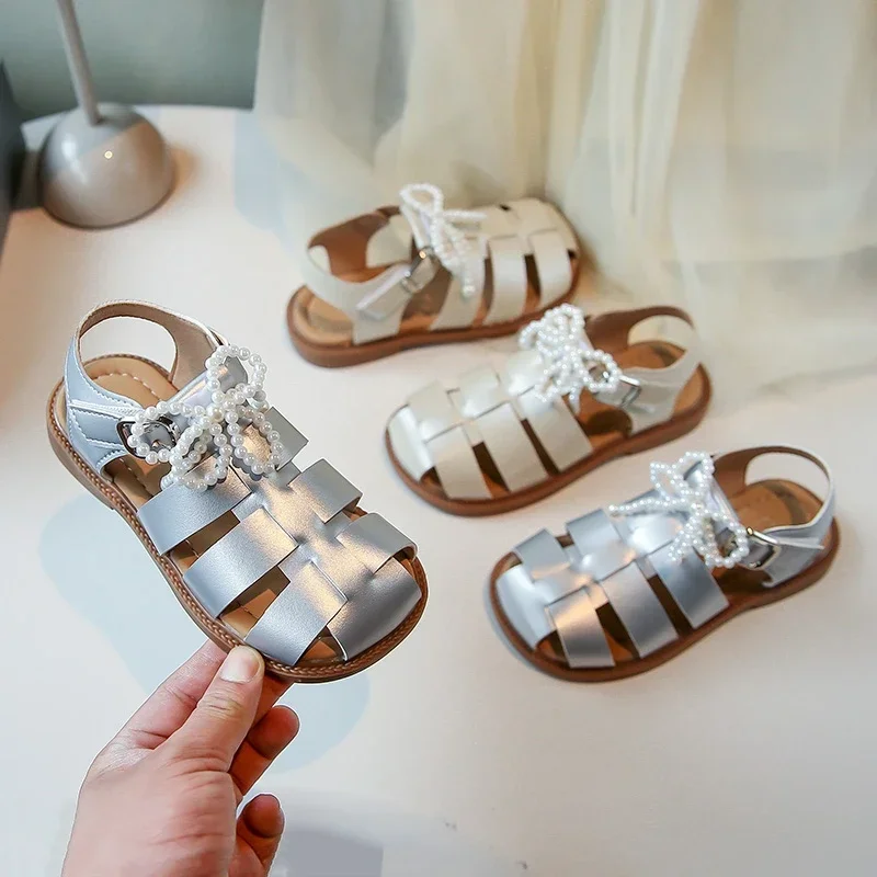 Girls Beach Shoes Soild Color Versatile Kids Sandals Beading Bows 2025 Summer New Children Princess Shoes Hook&loop Soft Sole
Girls Beach Shoes Soild Color Versatile Kids Sandals Beading Bows 2025 Summer New Children Princess Shoes Hook&loop Soft Sole
