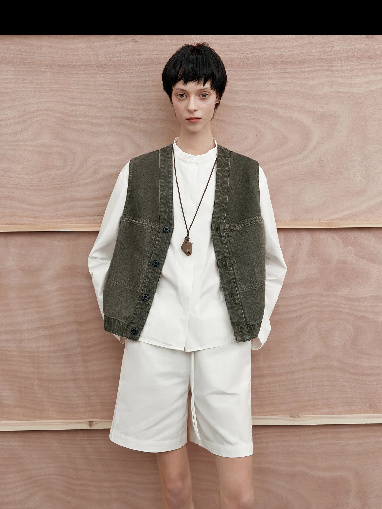 Hua Ji Yan Midi Fabric Particle Bamboo Texture V-ne Svel Denim Vest Pure Cotton Single Button Closure Outerwear
Hua Ji Yan Midi Fabric Particle Bamboo Texture V-ne Svel Denim Vest Pure Cotton Single Button Closure Outerwear