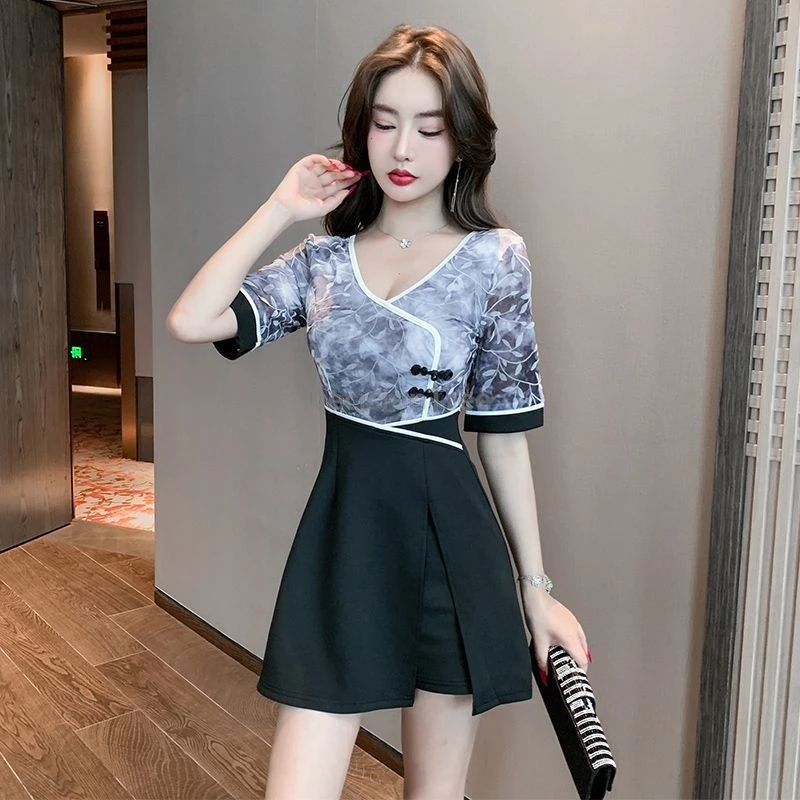 2025 fashionable printing hotel working clothes temperament technician uniform salon sauna foot bath massage spa uniform set
2025 fashionable printing hotel working clothes temperament technician uniform salon sauna foot bath massage spa uniform set