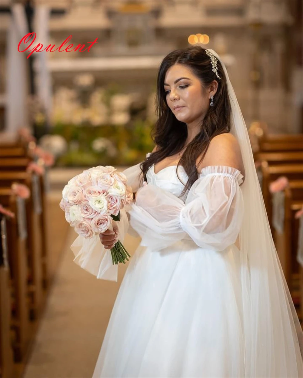 Customized White Tulle Wedding Dress Elegant Strapless Detachable Sleeve Long Sleeves Bridal Gowns Chapel Train Backless Dress
Customized White Tulle Wedding Dress Elegant Strapless Detachable Sleeve Long Sleeves Bridal Gowns Chapel Train Backless Dress
