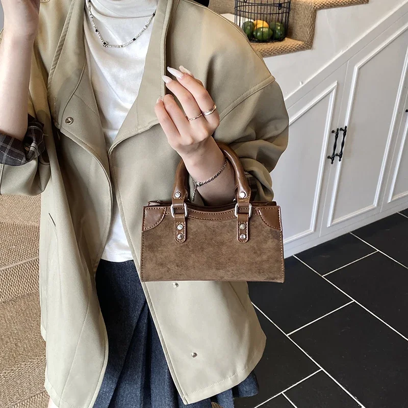 Red Carpet Mom Bag Designer Diaper Bag For Women Luxury Leather Tote Elegant Crossbody Bag Stylish Glamorous
Red Carpet Mom Bag Designer Diaper Bag For Women Luxury Leather Tote Elegant Crossbody Bag Stylish Glamorous