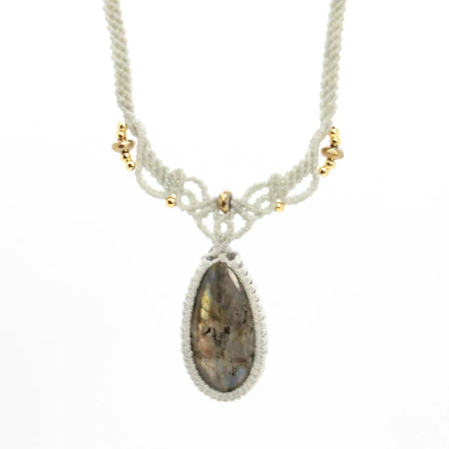 Handmade Rope Braided Macrame Pendant Necklace For Women Natural Labradorite Crystal Stone Weave Adjustable Necklace Jewellery
Handmade Rope Braided Macrame Pendant Necklace For Women Natural Labradorite Crystal Stone Weave Adjustable Necklace Jewellery