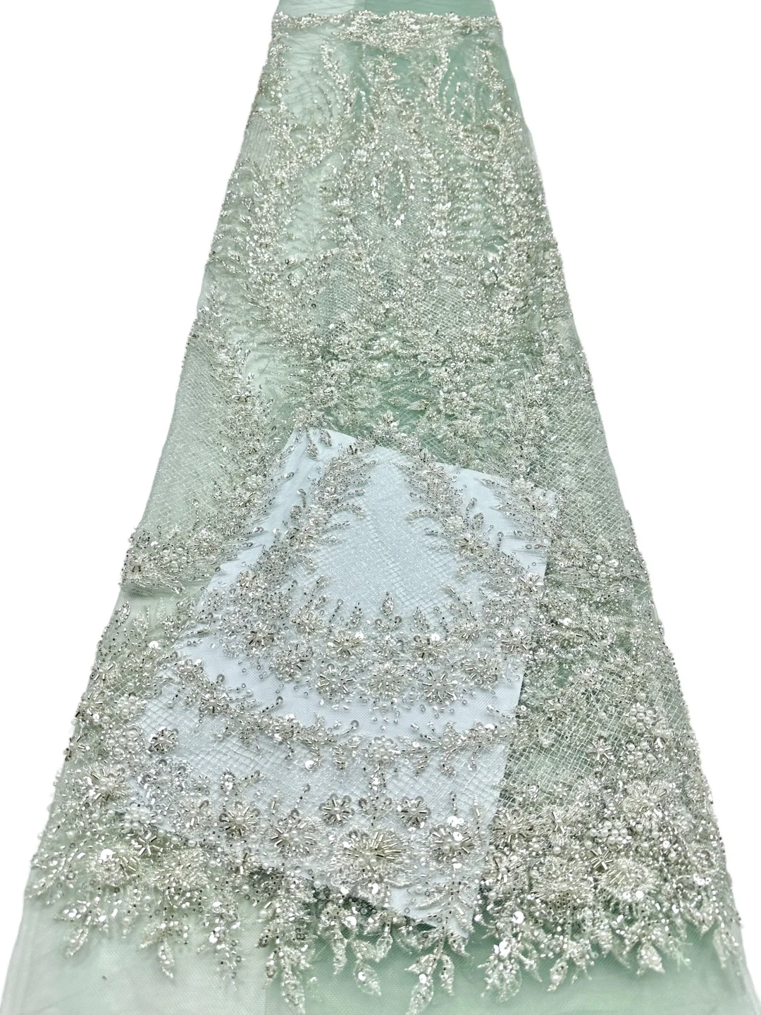 African Groom Lace Fabric 2026 French Beaded Lace Fabric Nigerian Sequins Embroidery Net Lace Fabrics For Bridal Party Dresses
African Groom Lace Fabric 2026 French Beaded Lace Fabric Nigerian Sequins Embroidery Net Lace Fabrics For Bridal Party Dresses