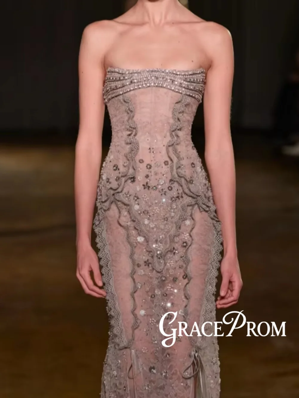 Lace Gorgeous Crystal Long Evening Dress Sexy Strapless Illusion Wedding Party Gown New Customized Red Stunning Carpet Gowns
Lace Gorgeous Crystal Long Evening Dress Sexy Strapless Illusion Wedding Party Gown New Customized Red Stunning Carpet Gowns