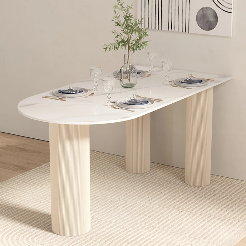 Modern small apartment with cream wind rock plate and semi-circular island table
Modern small apartment with cream wind rock plate and semi-circular island table