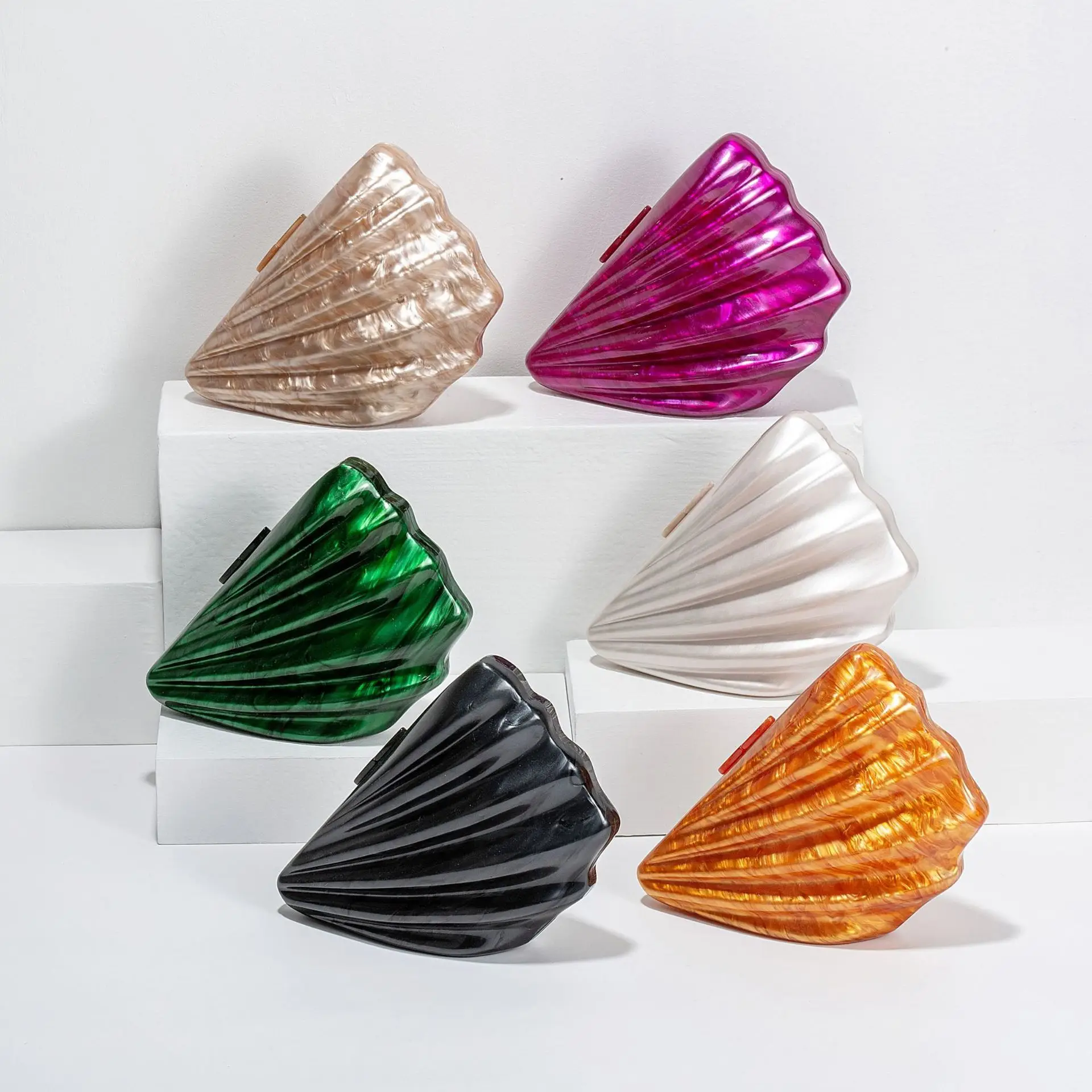 2025 White Acrylic Shell Clutch Bag Women Designer Beach Purse Evening Party Handbag Cute Chain Shoulder Crossbody Tote
2025 White Acrylic Shell Clutch Bag Women Designer Beach Purse Evening Party Handbag Cute Chain Shoulder Crossbody Tote
