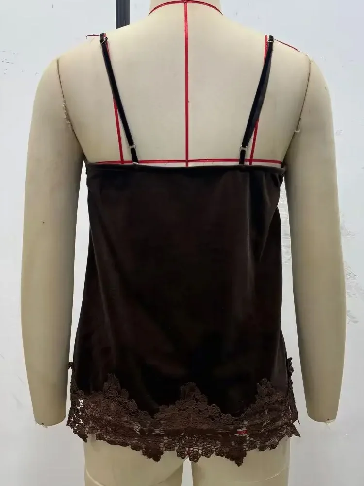 HH Woman Elegant V-Neck Sleeveless Lace Decoration Short Velvet Top Female Summer Leisure Solid Backless Underwear Sling Top
HH Woman Elegant V-Neck Sleeveless Lace Decoration Short Velvet Top Female Summer Leisure Solid Backless Underwear Sling Top