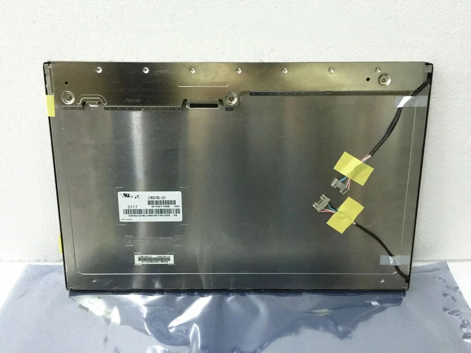 1pcs For 20.1-inch LTM201M2-L01 LCD display
1pcs For 20.1-inch LTM201M2-L01 LCD display