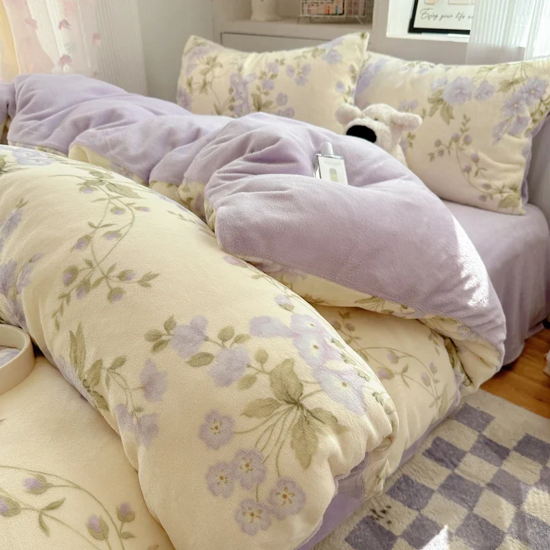 New Class A 200-gram Milk Velvet Duvet Cover A Simple and Fresh Cartoon Retro Style Single Quilt Cover Skin-friendly Bedding
New Class A 200-gram Milk Velvet Duvet Cover A Simple and Fresh Cartoon Retro Style Single Quilt Cover Skin-friendly Bedding