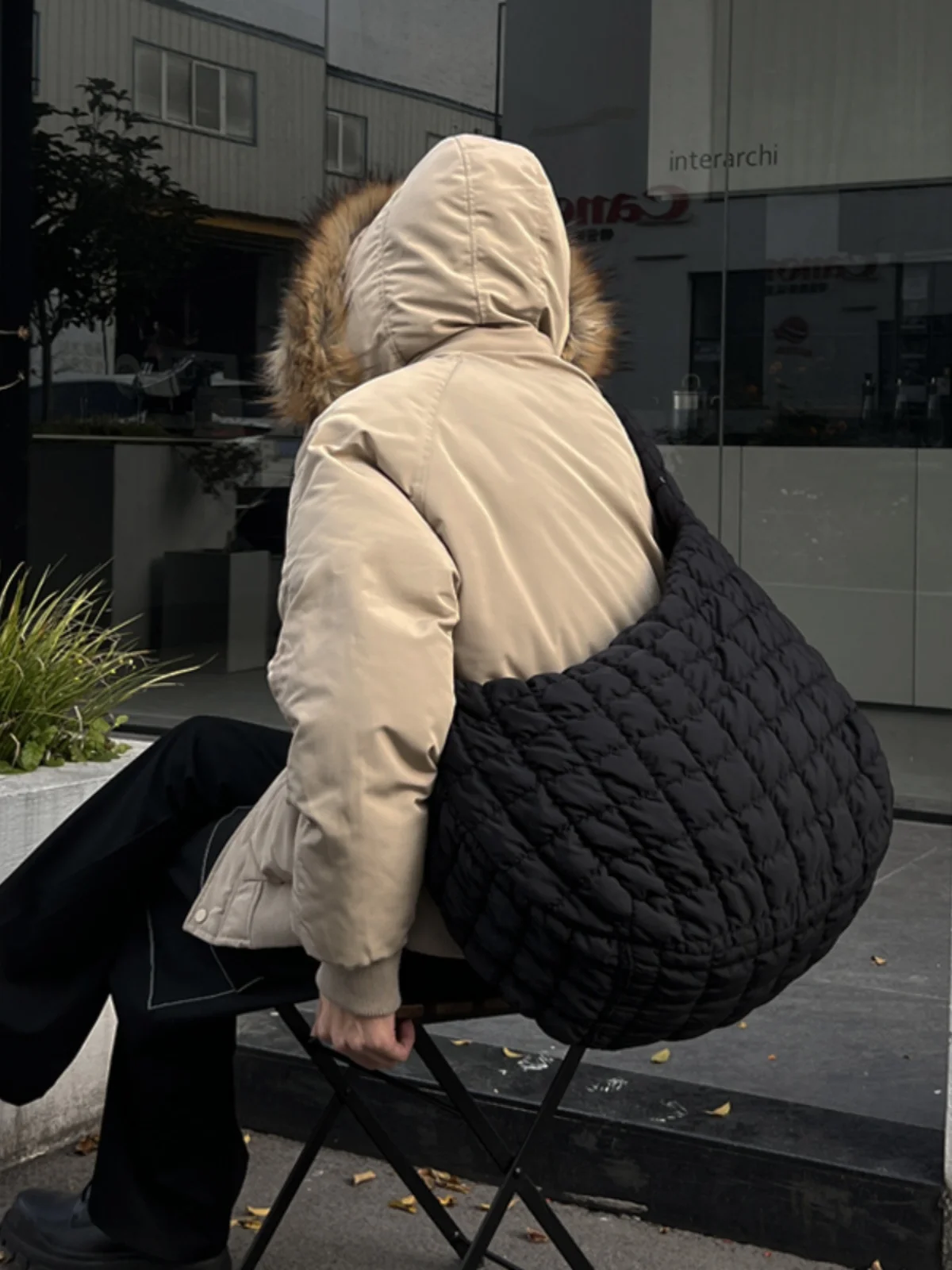 Large Capacity Shopping Bag Crossbody Shoulder Bag for Men And Women Stylish Retro Cloud Design Duck down Moon Tooth Bag
Large Capacity Shopping Bag Crossbody Shoulder Bag for Men And Women Stylish Retro Cloud Design Duck down Moon Tooth Bag