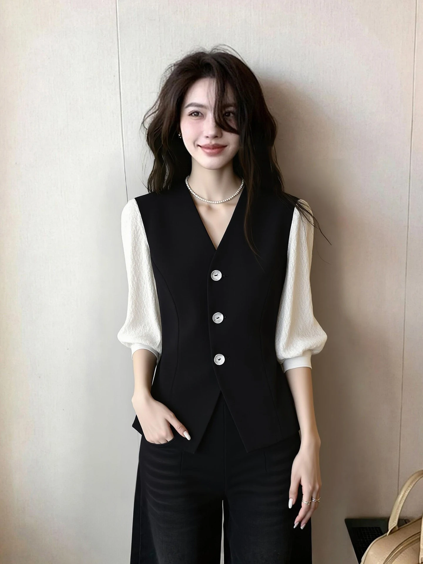 Chic V-Neck Single-Button Color Block Shirt Korean Style Commute Straight Tube Light Maturity Spring Summer Fashionable
Chic V-Neck Single-Button Color Block Shirt Korean Style Commute Straight Tube Light Maturity Spring Summer Fashionable