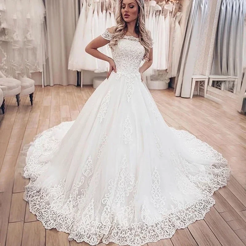 Customized OFF THE SHOULDER BALL GOWN 2025 PLUS SIZE WEDDING VESTIDOS DE NOIVA
Customized OFF THE SHOULDER BALL GOWN 2025 PLUS SIZE WEDDING VESTIDOS DE NOIVA