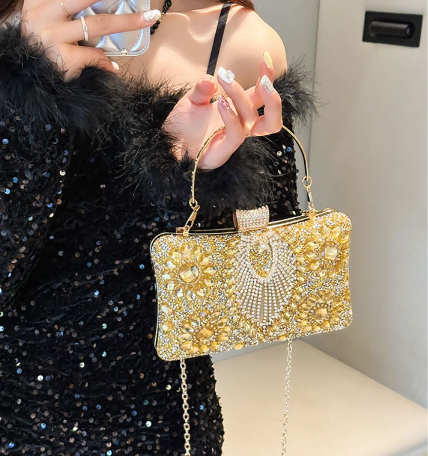 Новые роскошные женские вечерние сумочки-клатчи с бахромой, стразами и цепочкой на плечо для вечеринок
Новые роскошные женские вечерние сумочки-клатчи с бахромой, стразами и цепочкой на плечо для вечеринок