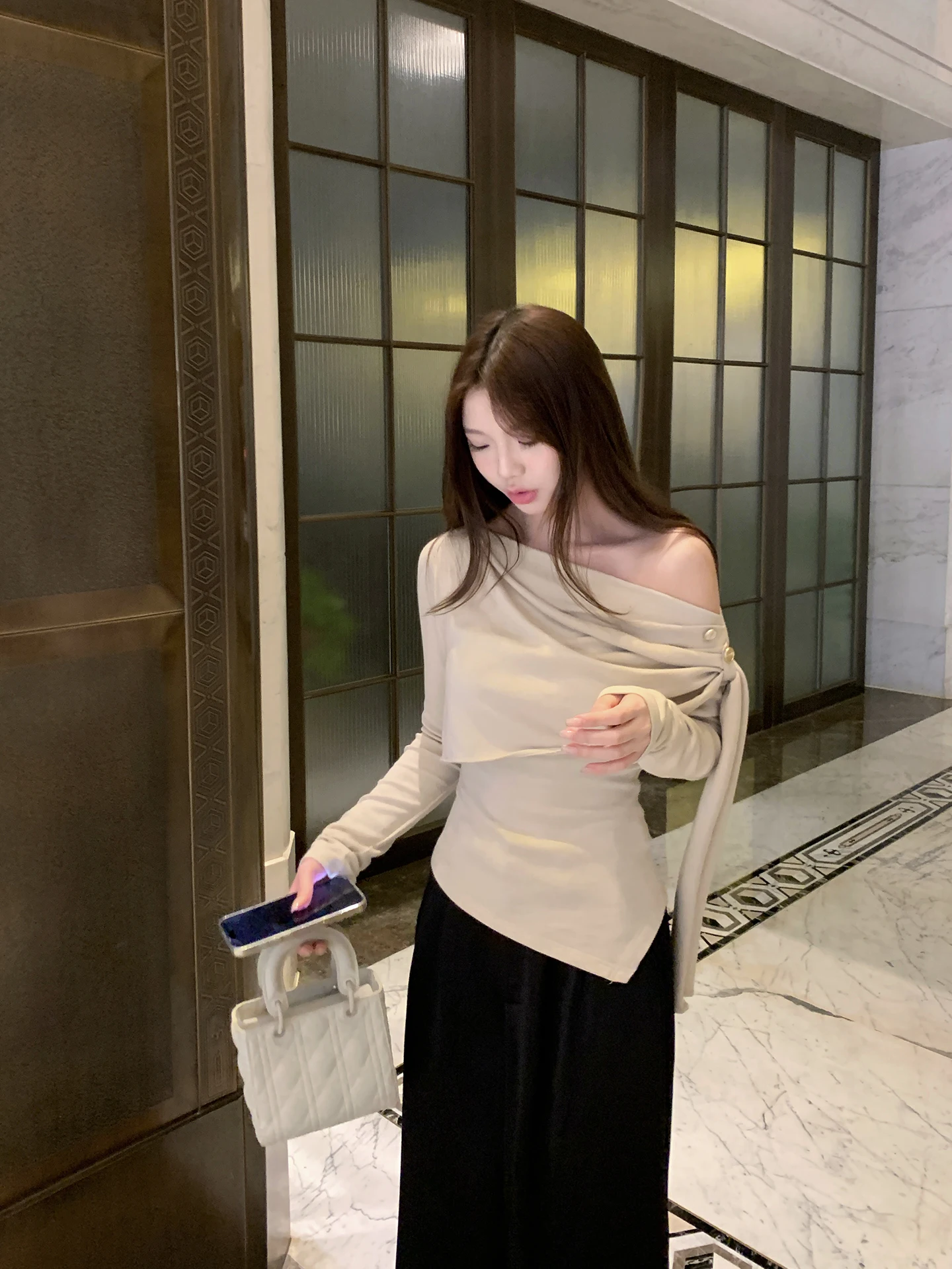 EU Wrap Sle Long Sve Knitted Base irt Women's Spring New Waist Cinched Inlay Top Faionable Commute Simple Fit
EU Wrap Sle Long Sve Knitted Base irt Women's Spring New Waist Cinched Inlay Top Faionable Commute Simple Fit