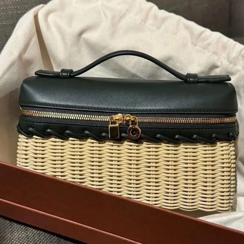 Mini Lunch Box Bag Rattan Crossbody Purse Bohemian Handmade Shoulder Bag Cute Bamboo Cosmetic Case for Women Square Leather Tote
Mini Lunch Box Bag Rattan Crossbody Purse Bohemian Handmade Shoulder Bag Cute Bamboo Cosmetic Case for Women Square Leather Tote