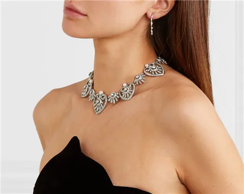 Oscar Designer Pearl Rhinestone Heart Necklace Luxury Crystal-Encrusted Love Symbol Elegant Statement Jewelry Party Gift
Oscar Designer Pearl Rhinestone Heart Necklace Luxury Crystal-Encrusted Love Symbol Elegant Statement Jewelry Party Gift