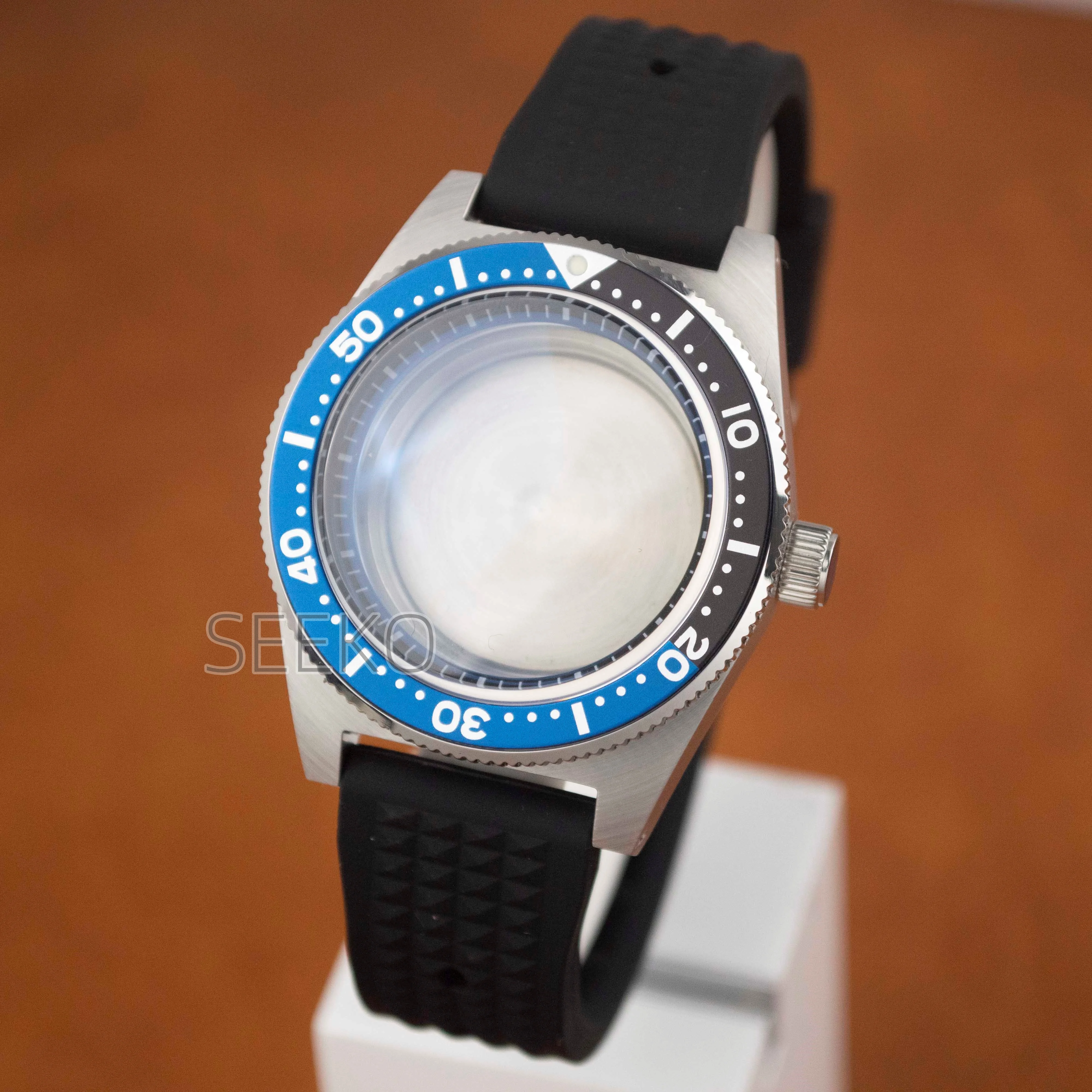 40mm Vintage Modified Seiko 62MAS Dive Watch Case Dome Bubble Sapphire Crystal Glass 28.5mm Dial Fit for NH34/NH35/NH36 Movement
40mm Vintage Modified Seiko 62MAS Dive Watch Case Dome Bubble Sapphire Crystal Glass 28.5mm Dial Fit for NH34/NH35/NH36 Movement