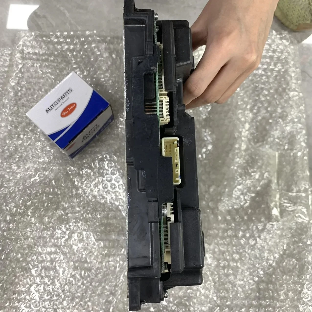 04001-29148 Engine Control ECU Module Inverter Transistor Unit Replacement Parts Fits Hybrid Models Vehicle Engine
04001-29148 Engine Control ECU Module Inverter Transistor Unit Replacement Parts Fits Hybrid Models Vehicle Engine