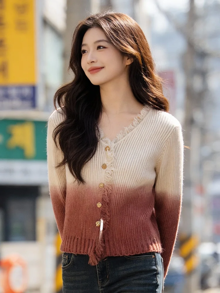 plus Size Knitted Open Cardigan Women's V-Neck Furry Gradient Color Casual Style Long Sleeve Thickened Winter Fashion
plus Size Knitted Open Cardigan Women's V-Neck Furry Gradient Color Casual Style Long Sleeve Thickened Winter Fashion