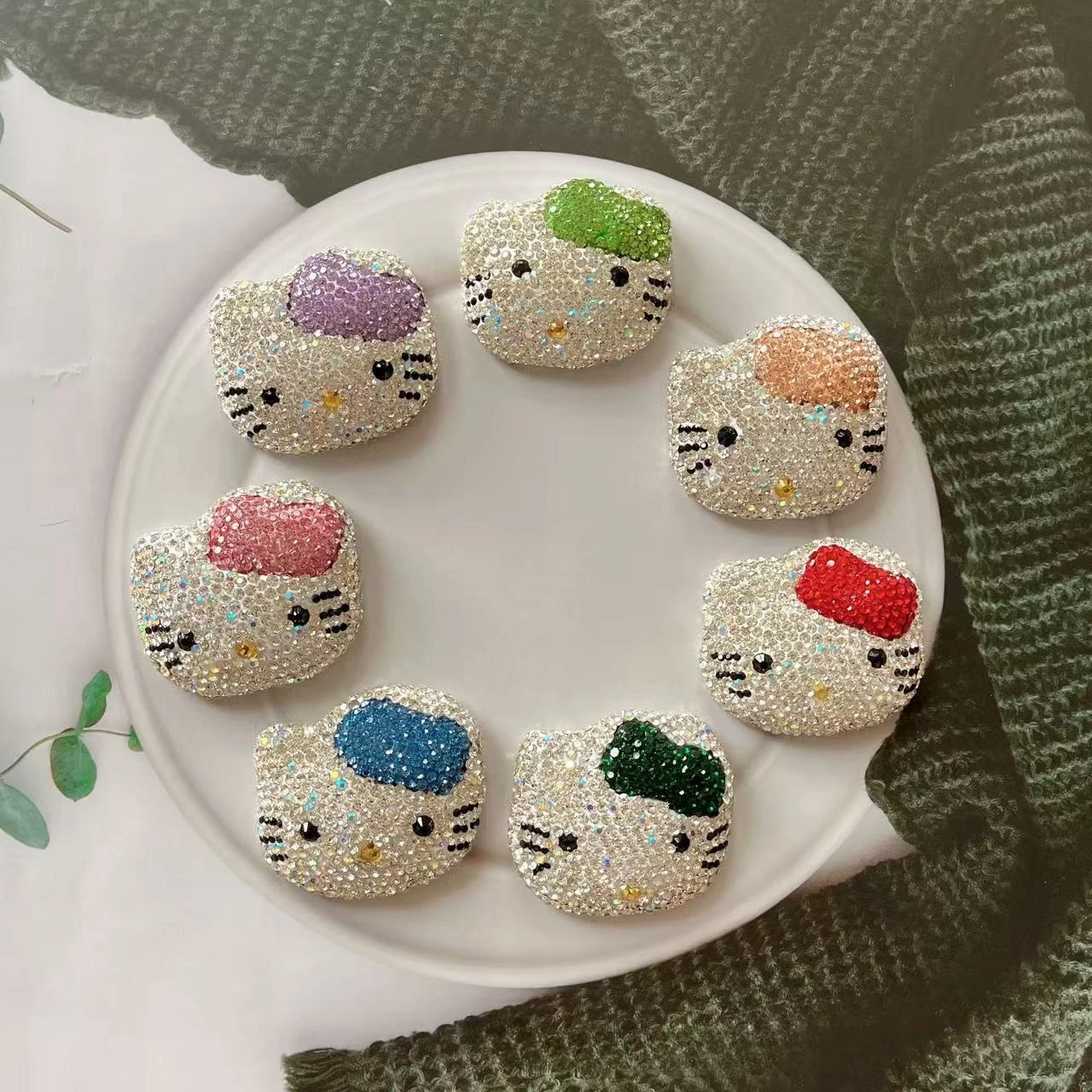 Kawaii Hello Kitty Rhinestone Handmade Accessories Creative Cute Materials for Decorating Backpacks Wallets Makeup Cases etc
Kawaii Hello Kitty Rhinestone Handmade Accessories Creative Cute Materials for Decorating Backpacks Wallets Makeup Cases etc