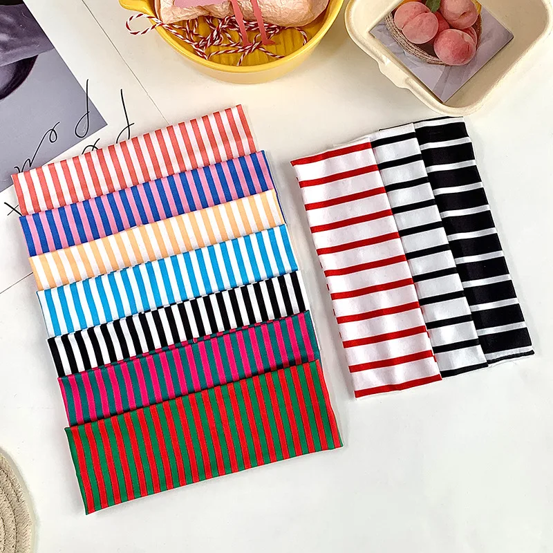 Vintage Color-Block Striped Wide Headband, Multiple Colors Available, High Elasticity, Stylish & Versatile Sports Hair Band
Vintage Color-Block Striped Wide Headband, Multiple Colors Available, High Elasticity, Stylish & Versatile Sports Hair Band