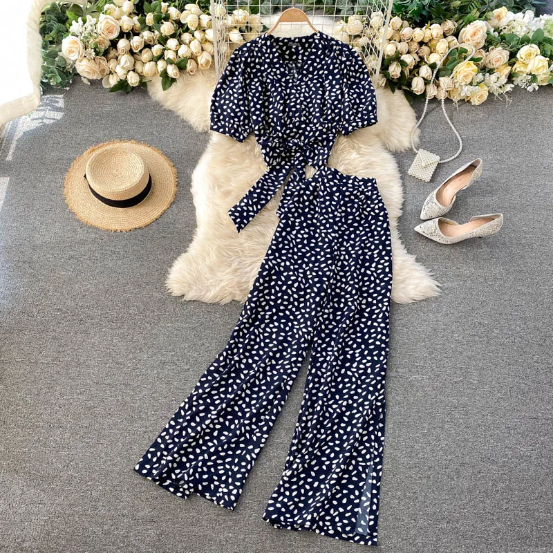 Summer Women's Suit Korean Retro Lace V-neck Printed Short Shirt + High Waist Split Wide Leg Pants Two-piece Female Sets LH561
Summer Women's Suit Korean Retro Lace V-neck Printed Short Shirt + High Waist Split Wide Leg Pants Two-piece Female Sets LH561