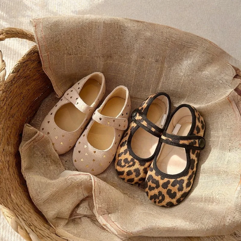 Leopard Print Girls Mary Jane Ballet Flats Soft Anti Slip Magic Strap Toddler Kids Dance Party Princess Dress Shoes
Leopard Print Girls Mary Jane Ballet Flats Soft Anti Slip Magic Strap Toddler Kids Dance Party Princess Dress Shoes