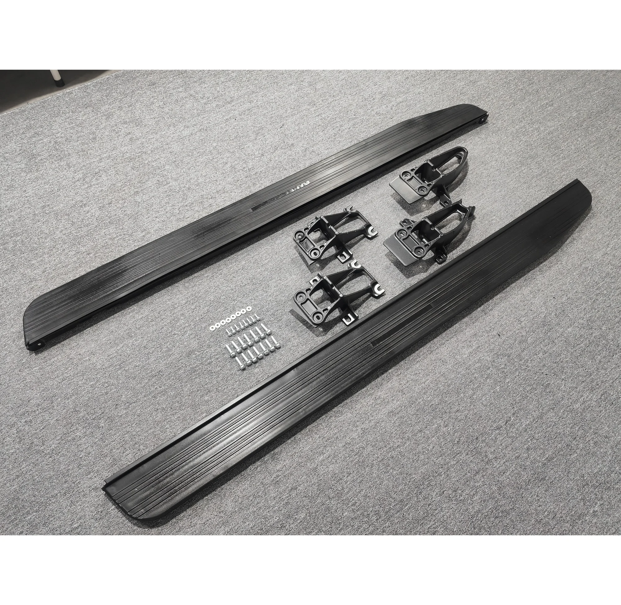 Для Range Rover HSE VOGUE 13+/ Range Rover Sport 14+ боковые ступеньки Nerf Bars беговые доски 
Для Range Rover HSE VOGUE 13+/ Range Rover Sport 14+ боковые ступеньки Nerf Bars беговые доски