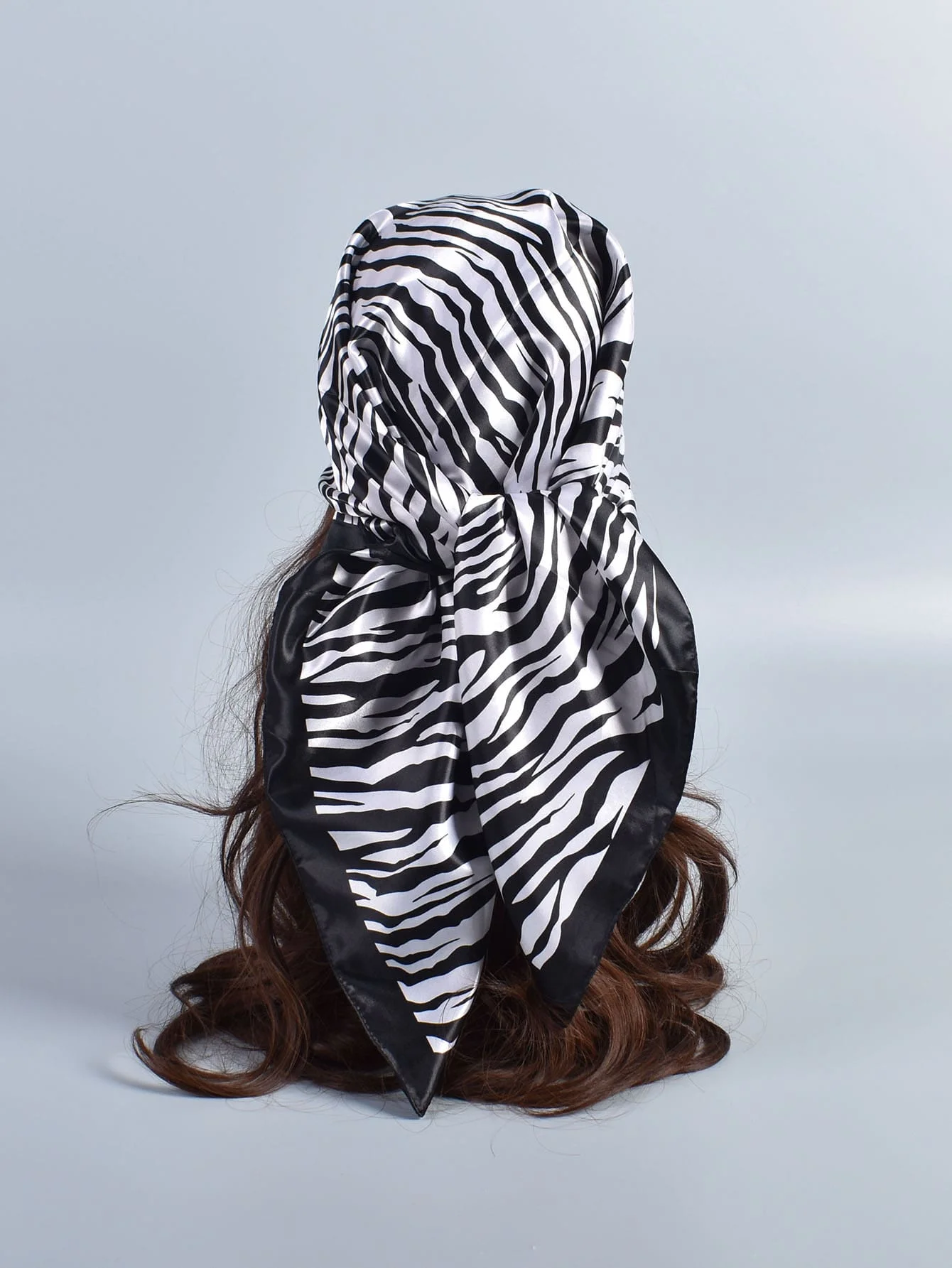 1pc Zebra Striped Print Bandana Women Big Square Scarf Bandana,Hair Band,Head Band Ideal For Dressing Up Your Look
1pc Zebra Striped Print Bandana Women Big Square Scarf Bandana,Hair Band,Head Band Ideal For Dressing Up Your Look