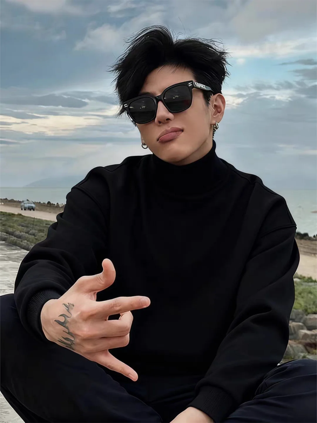 Теплая мужская базовая футболка с высоким воротником, осенне-зимняя, приталенная, для ношения под одеждой, в американском стиле, с капюшоном, толстовка
Теплая мужская базовая футболка с высоким воротником, осенне-зимняя, приталенная, для ношения под одеждой, в американском стиле, с капюшоном, толстовка