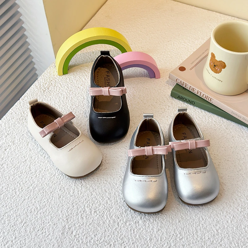 Girls Leather Shoes Round Toes Soft Sole Kids Princess Shoes Simple Bows 2025 New Children Flat Non-slip Ins Trend Elegant Shoes
Girls Leather Shoes Round Toes Soft Sole Kids Princess Shoes Simple Bows 2025 New Children Flat Non-slip Ins Trend Elegant Shoes