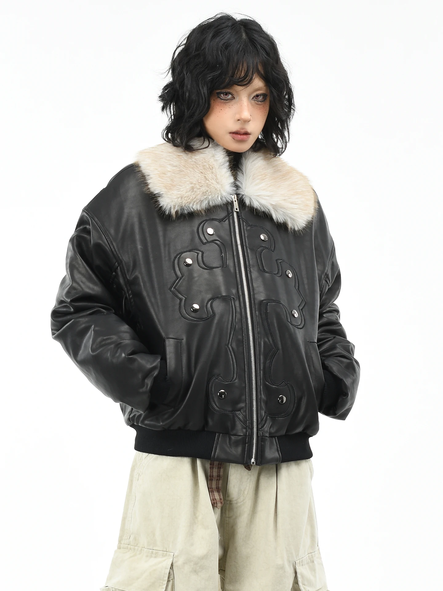 OV оригинальная американская ретро хлопковая куртка из искусственной кожи, женская зимняя свободная теплая верхняя одежда, мужская съемный меховой воротник
OV оригинальная американская ретро хлопковая куртка из искусственной кожи, женская зимняя свободная теплая верхняя одежда, мужская съемный меховой воротник