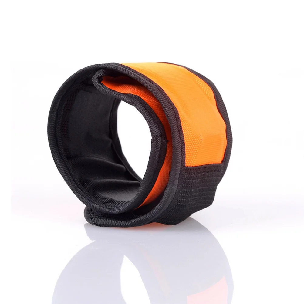 4Pcs LED Slap Wristbands Luminous Snap Bracelets Night Running Safety Riding Warning Bands Red Green Orange Yellow High
4Pcs LED Slap Wristbands Luminous Snap Bracelets Night Running Safety Riding Warning Bands Red Green Orange Yellow High