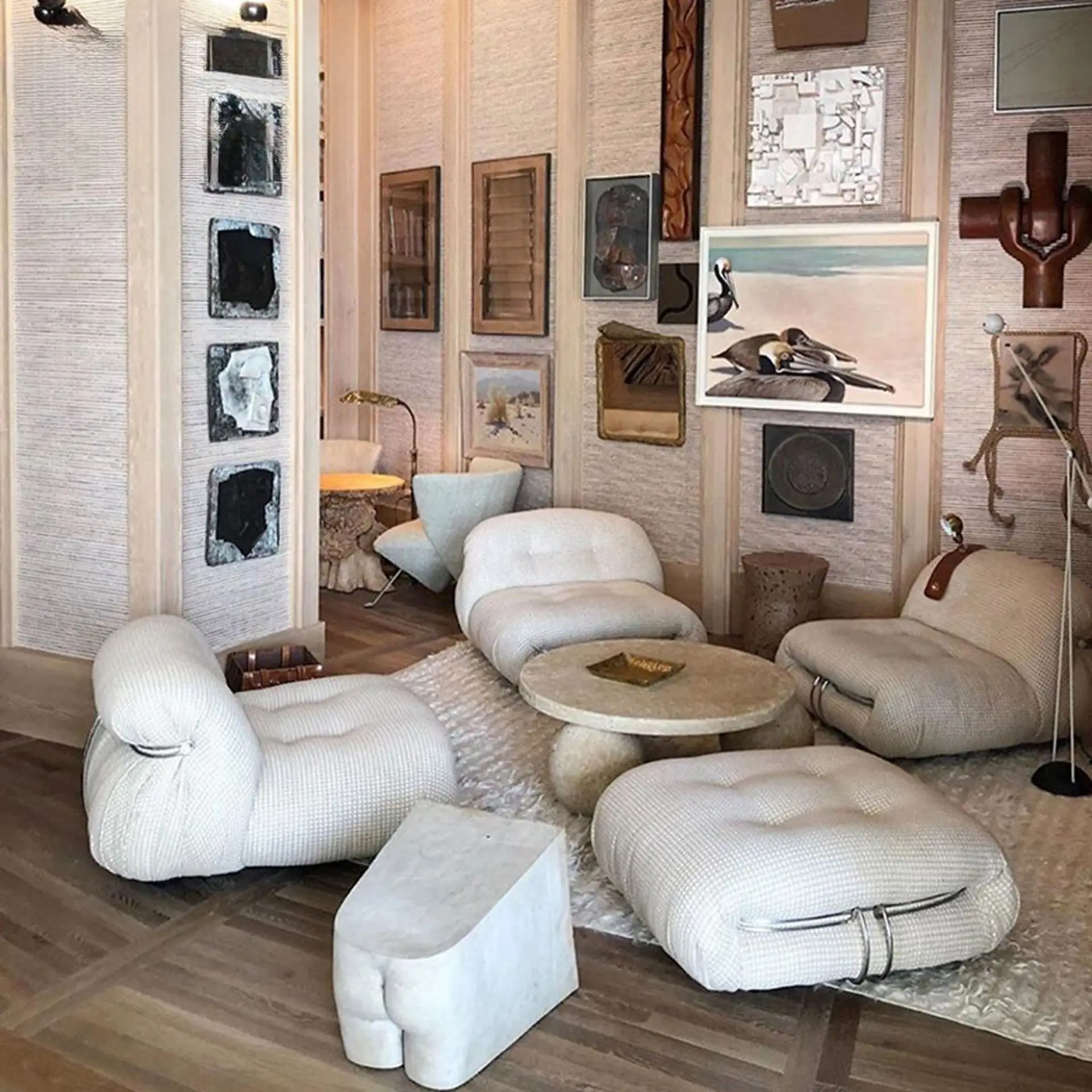 Retro home creative steel teeth lazy sofa villa model room furniture
Retro home creative steel teeth lazy sofa villa model room furniture