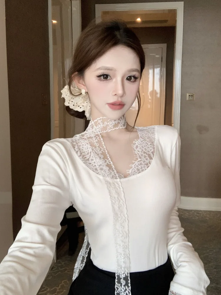 Elegant Sexy Lace Splice V-Neck Long Sleeve T-Shirt Women's Autumn Winter New Style Pure Desire Wind Pleated Waist Inward Top
Elegant Sexy Lace Splice V-Neck Long Sleeve T-Shirt Women's Autumn Winter New Style Pure Desire Wind Pleated Waist Inward Top